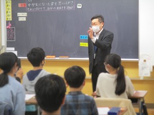 桜川小 キャリア教育の授業の様子