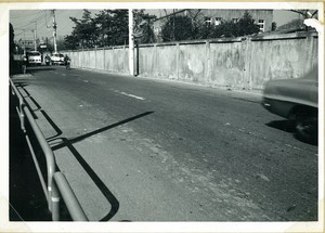 写真2コンクリート塀(1970年代撮影)