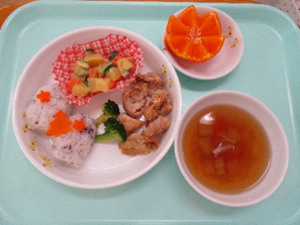 画像：年末お楽しみ会後の昼食