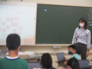 上四小 道徳の授業電子黒板