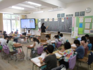 桜川小 2年生道徳の授業