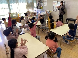 写真:赤塚保育園でのプログラムの様子1