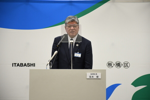 サムネイル:記者会見の様子1